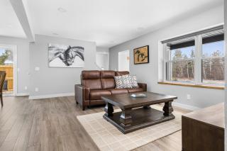 Newly Remodeled 4BDR Retreat Near Downtown East Bay 2839 - Traverse City - 9