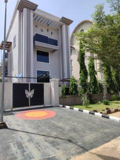 M-Earl Luxury Appartments - Abuja - 9