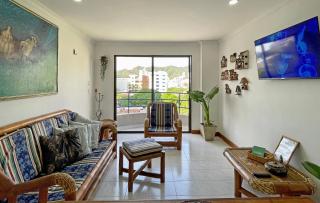 Cozy, well-located 3 bedroom Apartment, 5 min from Rodadero Beach, Free Parking - 2