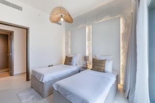 A-Living Prime 3BR Apartment with Burj Khalifa & Fountain View - 1