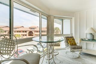 Walk to Beach Airy Manasota Key Condo! - Englewood - 9