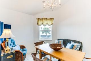 Walk to Beach Airy Manasota Key Condo! - Englewood - 4