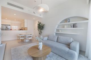 A-Living Prime 3BR Apartment with Burj Khalifa & Fountain View - 3