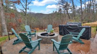 Honeybear Hideaways - Spacious 5BR Cabin with Hot Tub, Game Room & Theater - Sevierville - 5