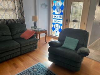 Pet Friendly Private Home Sleeps 12 Walk to Beach - 6