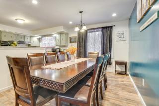 Pocono Group Getaway in Emerald Lakes Community - Long Pond - 4
