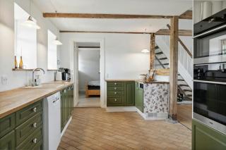 Nostalgic Charm In A Yellow Timber House - Sakskøbing - 8