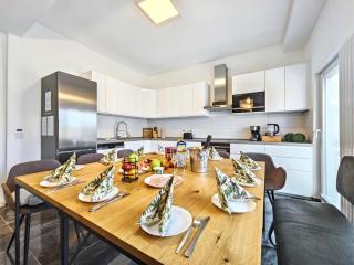 Designer Loft für bis zu 15, Whirlpool, Infrarotsauna, Billard, Pokertisch, 2 Bäder - Nuremberg - 3