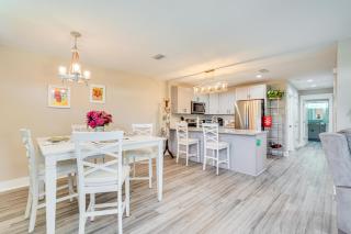 1 Mi to Beach Dog-Friendly PCB Home with Backyard! - Panama City Beach - 6