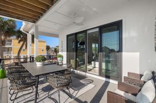 Villa Capri - 2025 Luxury Build - Steps to beach - 1