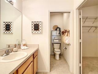 Cozy home, Right Next Door to Lake Sumter Square! - 2