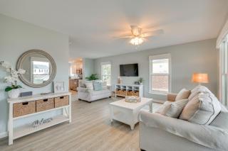 Walk to Shore Multi-Deck Townhome in Kure Beach! - Kure Beach - 0
