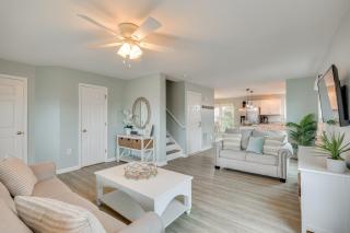 Walk to Shore Multi-Deck Townhome in Kure Beach! - Kure Beach - 7