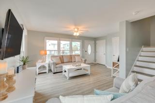 Walk to Shore Multi-Deck Townhome in Kure Beach! - Kure Beach - 6