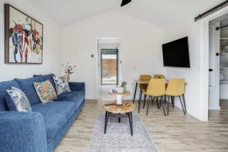 1BR Retreat - Private Patio and Huge Soaking Tub - Austin - 6