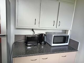 Served 3-Bedroom House A including 5 Double Beds, 1 Single Bed, and 2 King Sofa Beds - Rotorua - 2