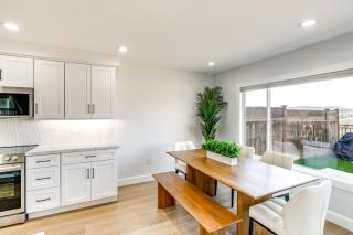 Balconies and Views Modern Abode in Poway! - Poway - 5
