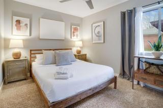 Unbeatable Location - Designer 2BR & Yard - Austin - 8