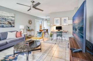 Unbeatable Location - Designer 2BR & Yard - Austin - 3