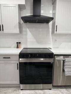 Modern & Stylish 2BR Apartment 658 - Peterborough - 8