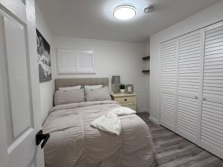 Modern & Stylish 2BR Apartment 658 - Peterborough - 5