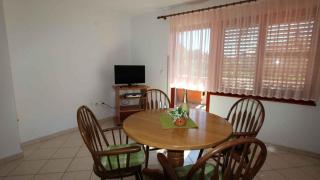 Apartments in Milcetici - Insel Krk 53301 - Malinska - 9
