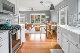 Close to Downtown - Tons of Light & WiFi - Austin - 0