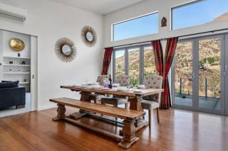 Huge & Stylish on Shotover 4 Bedrooms - Queenstown - 8