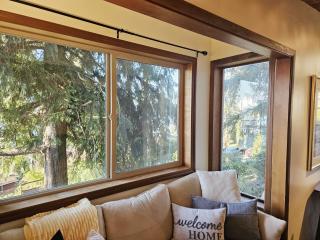 Private 2BR Amazing Lake Sammamish Views - 8