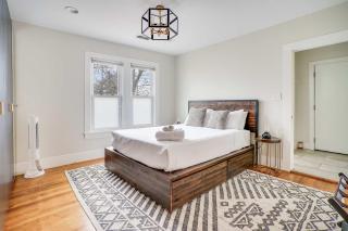 2BR Bungalow - Private Yard and Walkable East Austin - Austin - 2