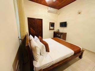 Negombo Cozy Pool Villa - 5