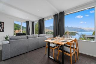 Central 2 Bedroom Apartment Lake Views - Queenstown - 3