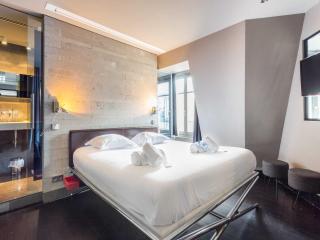 Authentic apartment - 2BR 6P - Tour Eiffel view - Paris - 0