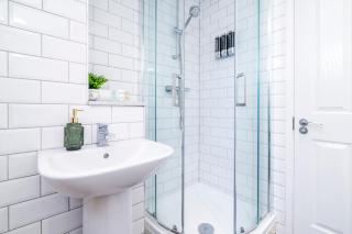 Wiggen Street Town House Sleeps 4-7 guests 3 Bathroom FREE Parking - Birmingham - 7