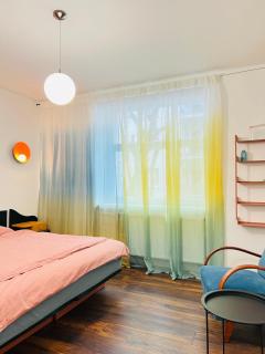 Timeless Old Centre Apartment with 2 bathrooms and balcony - Bratislava - 0