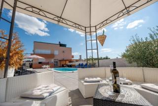 Family friendly apartments with a swimming pool Sukosan, Zadar - 23934 - Sukošan - 4