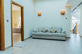 Stunning 4BR Jumeira Park Villa With Pool and Jacuzzi - 7