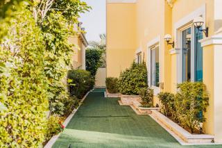 Stunning 4BR Jumeira Park Villa With Pool and Jacuzzi - 4