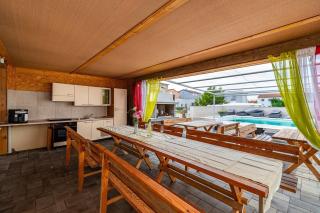 Family-friendly apartments with swimming pools Vir - 23976 - Vir - 9