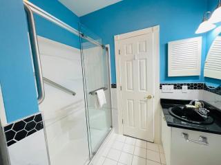 Cute stylish and comfy condo in the center of MB - Myrtle Beach - 3