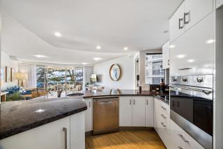 Zanzibar 406 - Mooloolaba - 4