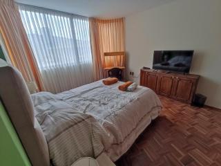 Amplio hermoso 1 cuadra Embajada EEUU - Spacious beautiful 1 block from the US Embassy - 1