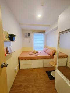 2BR Pasig Condo for Family or Group with Parking - 2