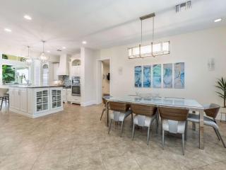 Casa Captiva - 5 BR Villa Steps to Beach - Captiva - 7