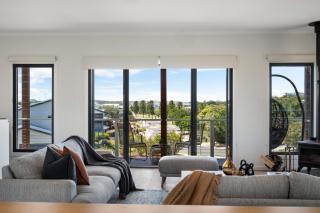 The Sandbar Stay - Wi-Fi, BBQ, Parking - 1