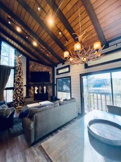 10 Guests 3BR 3BA Spacious & Beautiful Area - Brian Head - 0