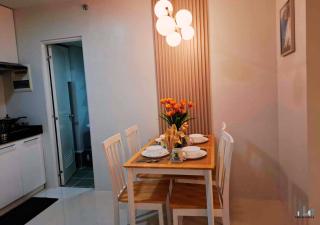 Cozy 1BR Condo with FREE Swimming Pool, Gym, FREE Parking Near Princesa City Center - B1 6Luster - 1