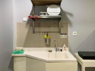 Tranquil Living Studio at Belmont Residence Puri Apartment By Travelio - Jakarta - 6