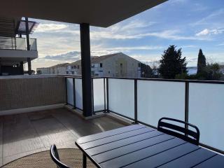 Appartement T2 avec terrasse et parking, vue sur l'étang de Thau - FR-1-553-296 - 1