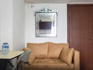 Warm and Cozy Studio at Cinere Resort Apartment By Travelio - Depok - 8